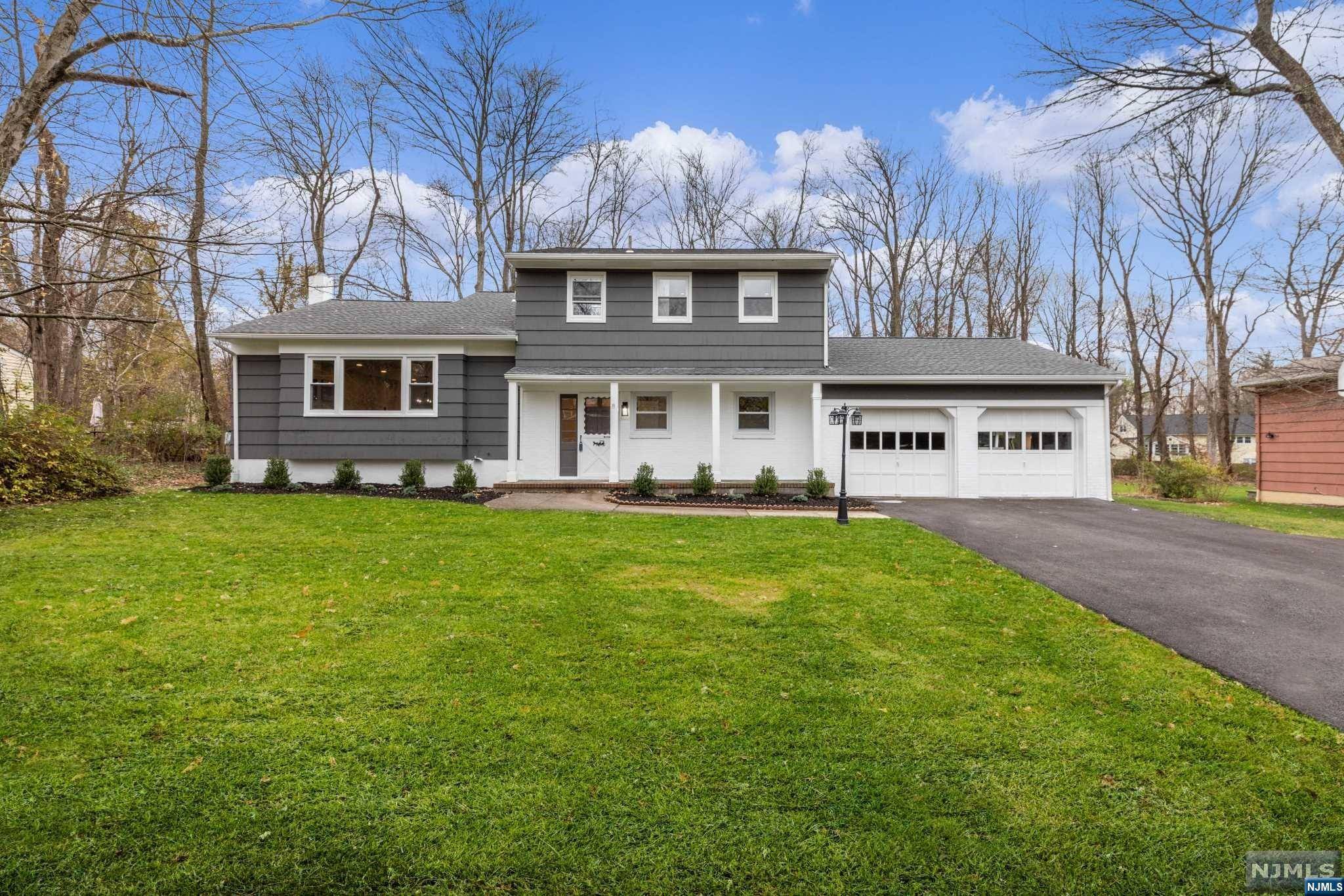 18 Cedar LN, Roseland, NJ 07068