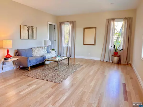 Chatham Township, NJ 07928,580 River RD