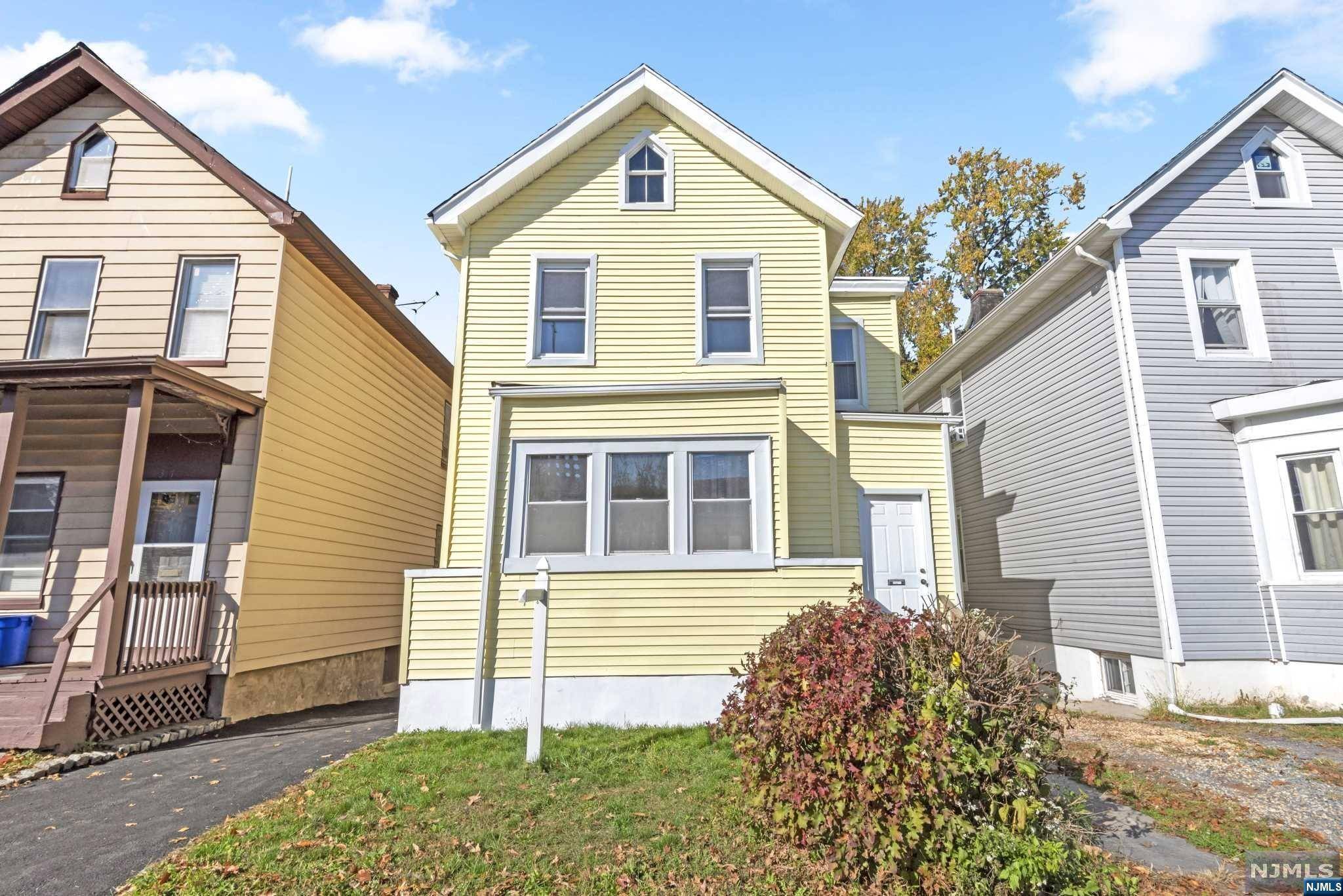 321 N Grove ST, East Orange, NJ 07017