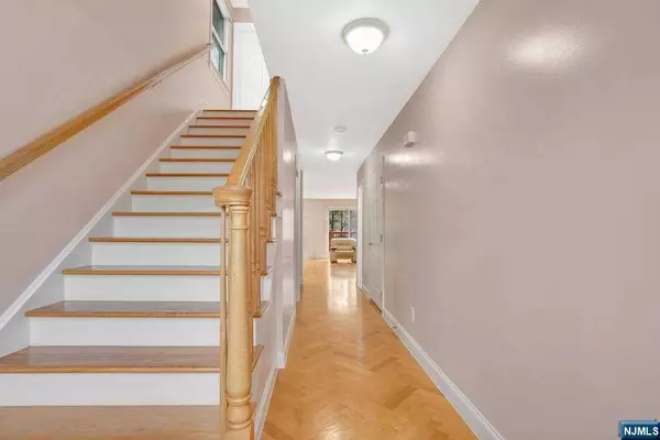 Dumont, NJ 07628,156 Depew ST