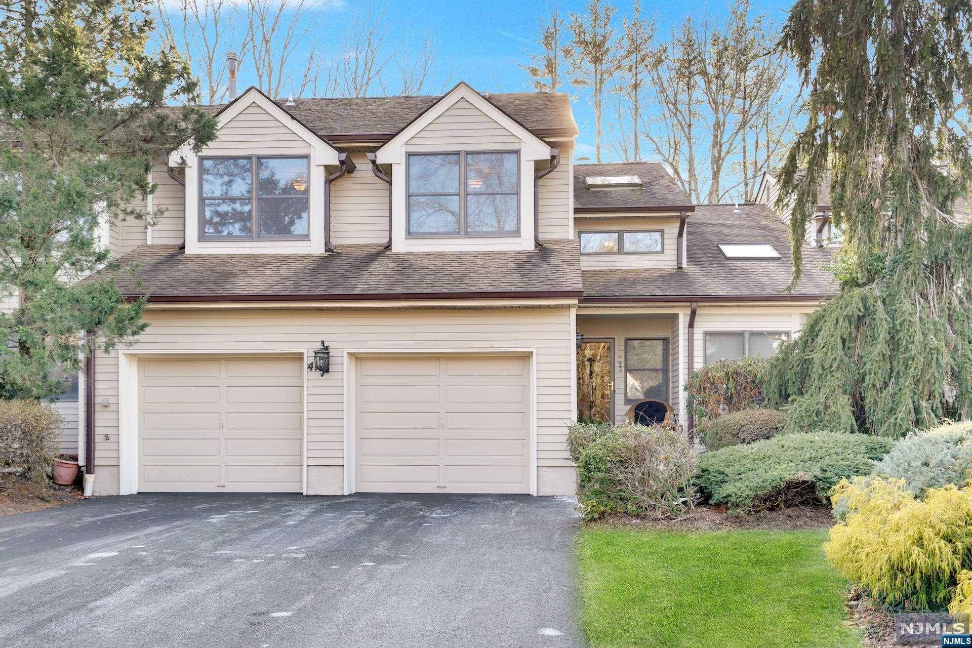 Franklin Lakes, NJ 07417,41 Bentley DR