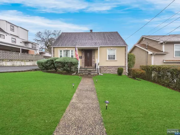 46 Overmount AVE, Woodland Park, NJ 07424