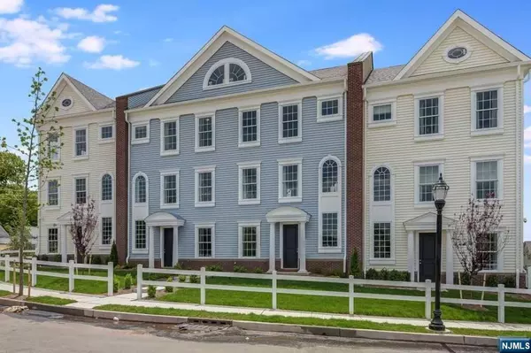 Teaneck, NJ 07666,37 Parkside LN