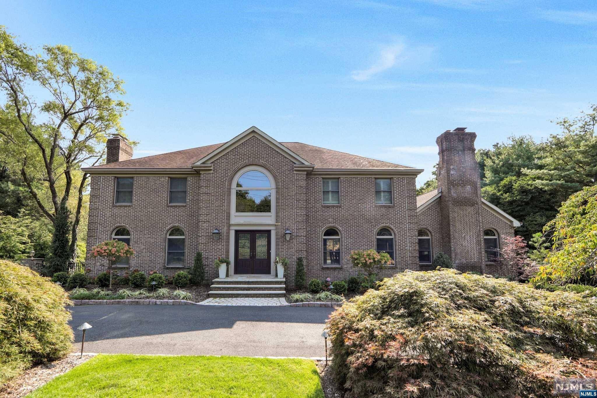 Franklin Lakes, NJ 07417,1096 Franklin Lake RD