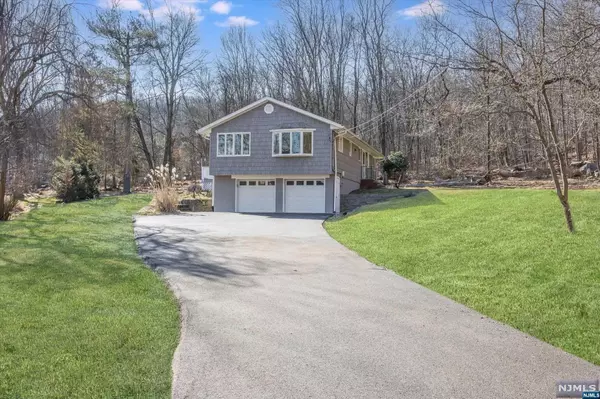 North Haledon, NJ 07508,115 Roosevelt AVE