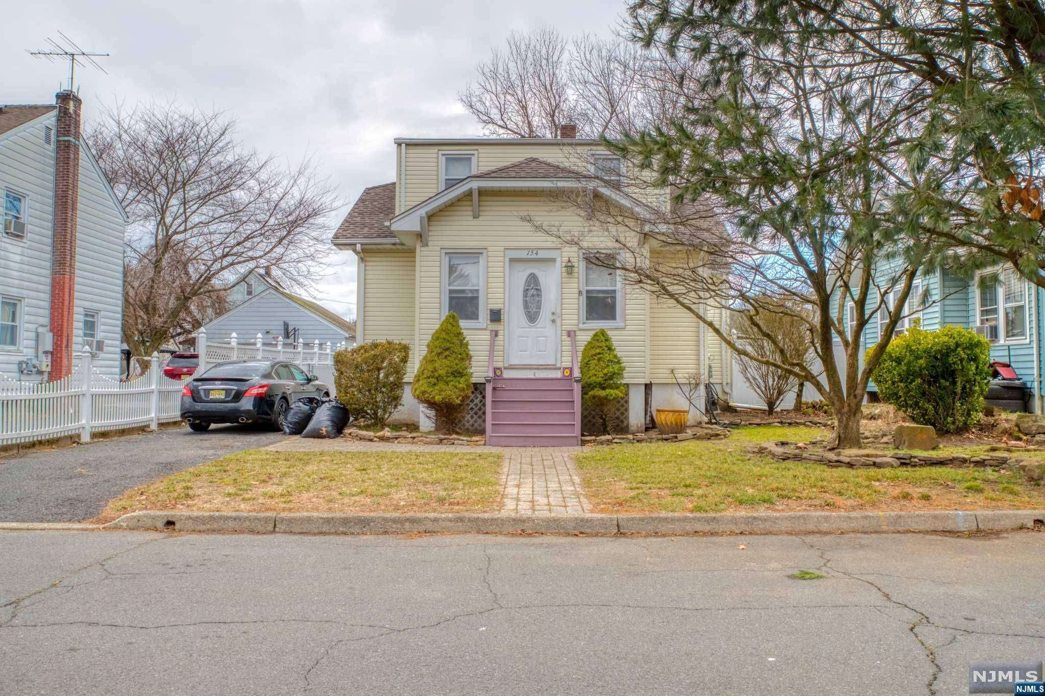 Bergenfield, NJ 07621,154 4th ST