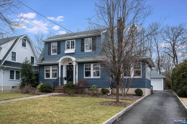 65 Abbington TER, Glen Rock, NJ 07452