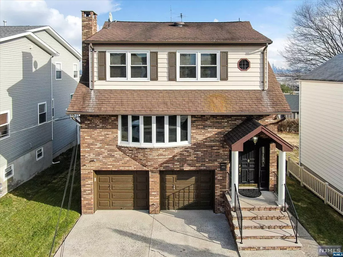 Lyndhurst, NJ 07071,268 Lafayette AVE