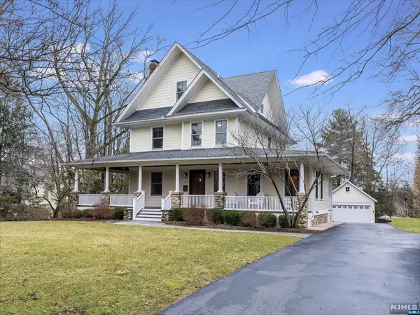 65 Forest RD, Glen Rock, NJ 07452