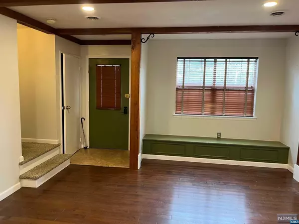 Teaneck, NJ 07666,110 Parkview DR