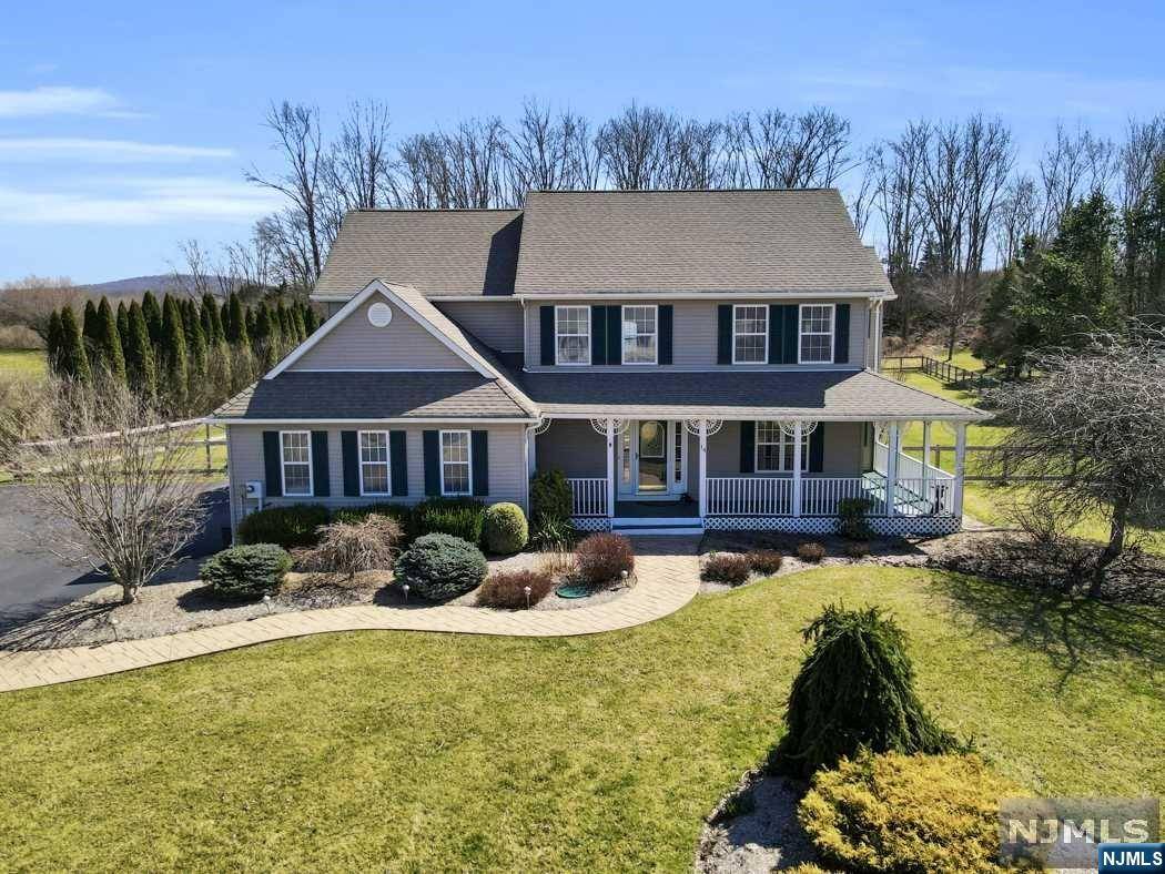 14 Fieldview RD, Green, NJ 07821