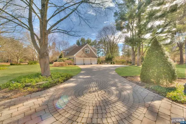 Franklin Lakes, NJ 07417,819 Sussex RD