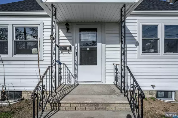 Lodi, NJ 07644,17 Patton ST