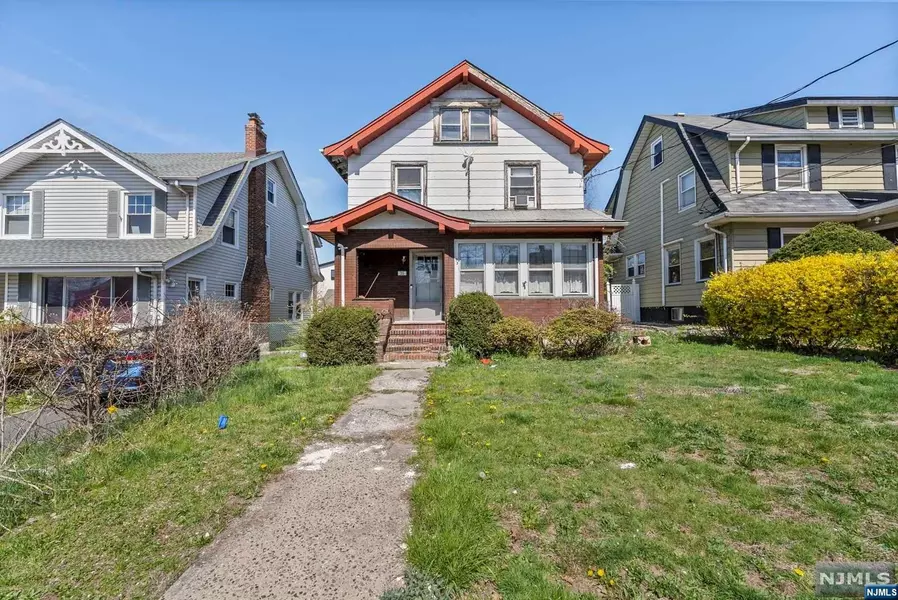 35 Henry AVE, Palisades Park, NJ 07650