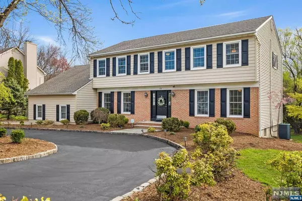 78 Forest WAY, Hanover Township, NJ 07950