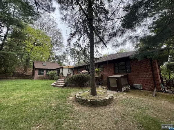 Closter, NJ 07624,631 Closter Dock RD