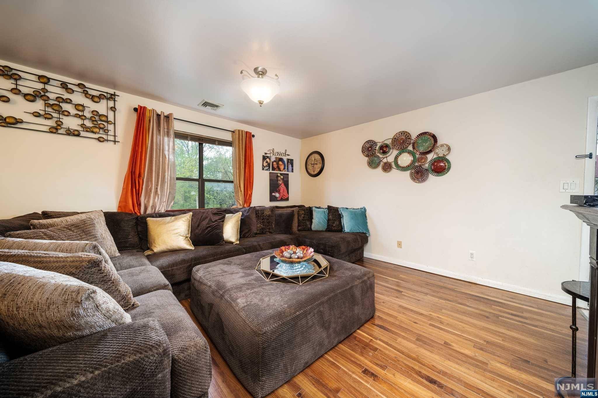 Englewood, NJ 07631,11 Coriander WAY