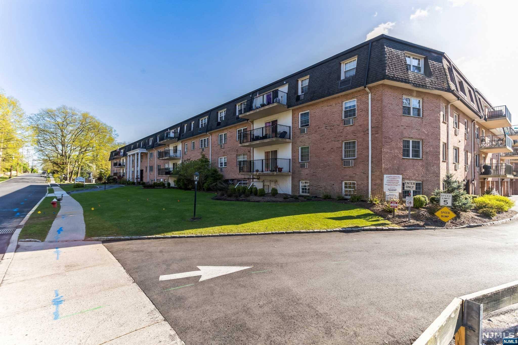 Westwood, NJ 07675,550 Fairview AVE #309