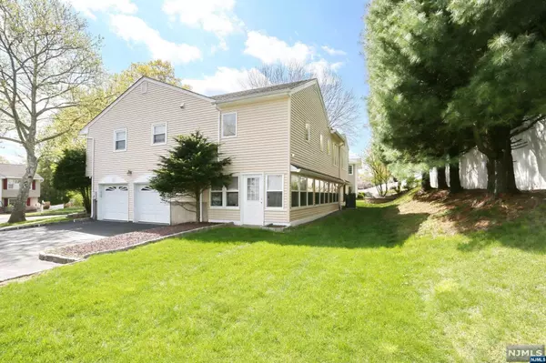 Westwood, NJ 07675,8 Best ST