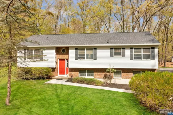 40 Haggerty RD, Frankford, NJ 07826