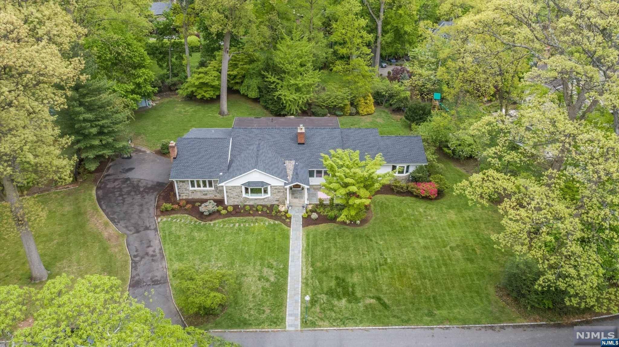 Glen Ridge, NJ 07028,25 Old Oak RD