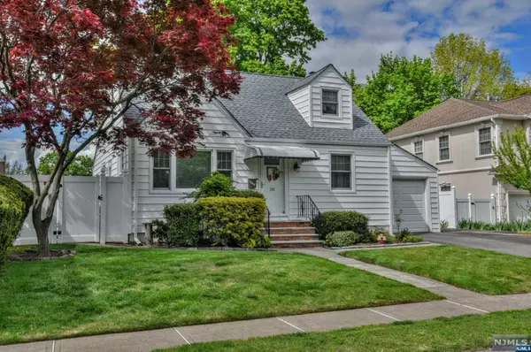 268 Larch AVE, Dumont, NJ 07628