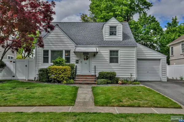 Dumont, NJ 07628,268 Larch AVE