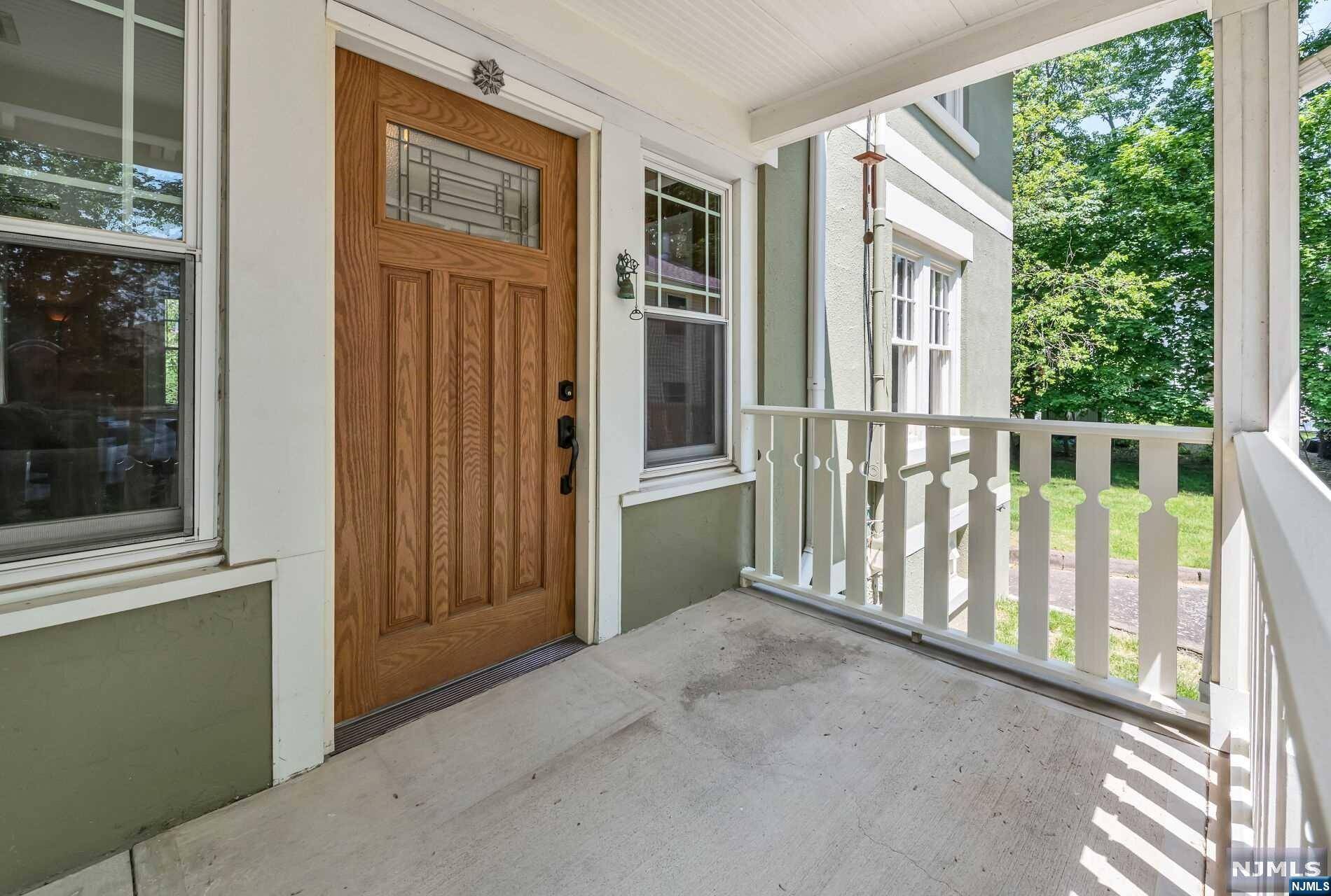 Hillsdale, NJ 07642,70 Riverdale ST