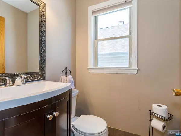 Woodland Park, NJ 07424,83 W 34th ST