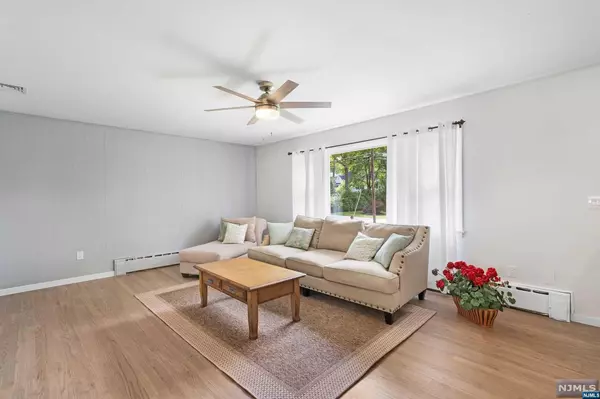 Montville Township, NJ 07082,9 Woodhill RD