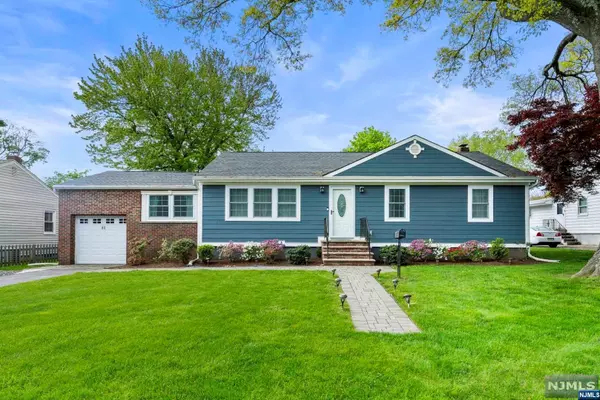 85 Laurel AVE, Dumont, NJ 07628