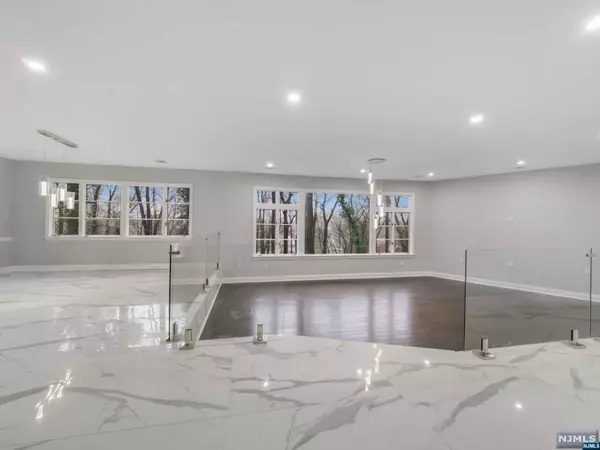 Pompton Lakes, NJ 07442,300 Bartholf AVE