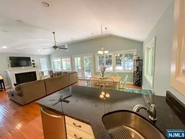 Cresskill, NJ 07626,123 5th ST