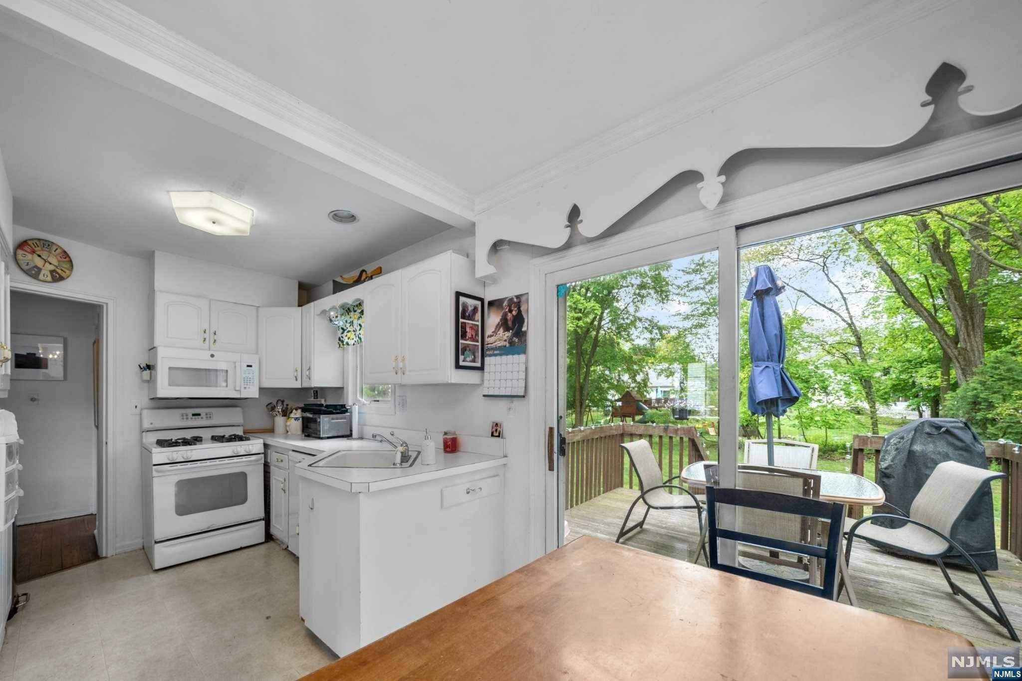 Ridgewood, NJ 07450,222 E Glen AVE