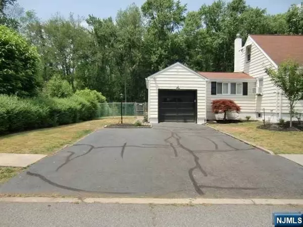 Bloomingdale, NJ 07403,7 James AVE