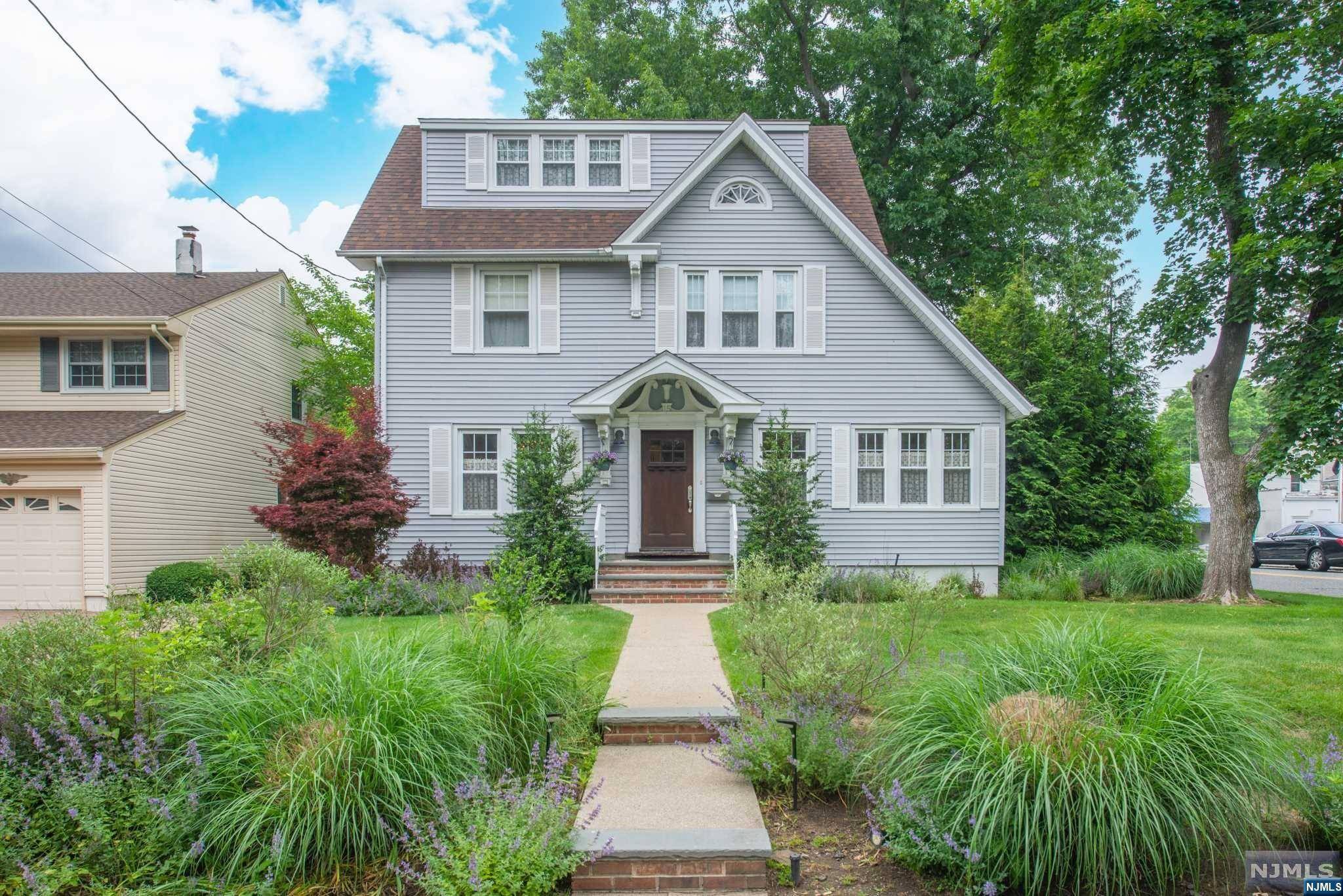 15 Columbus AVE, Harrington Park, NJ 07640