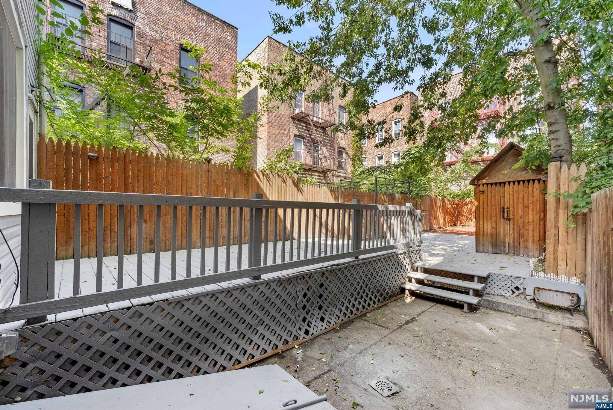 25 Gray ST, Jersey City, NJ 07302