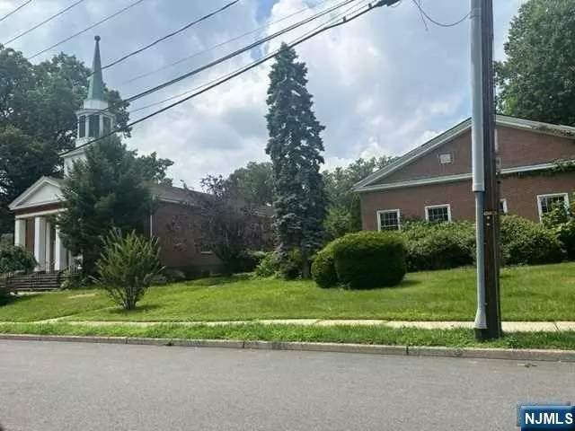 Teaneck, NJ 07666,61 Church ST