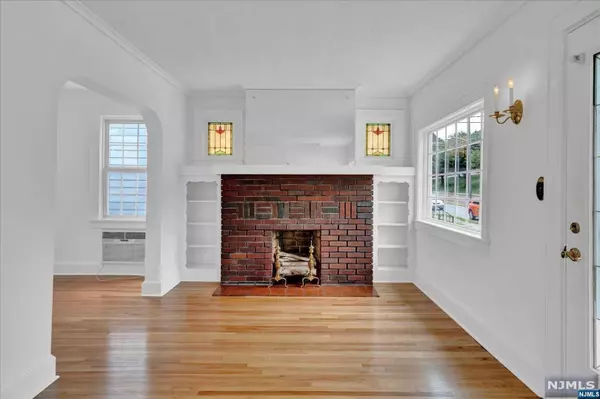 Totowa, NJ 07512,106 William PL