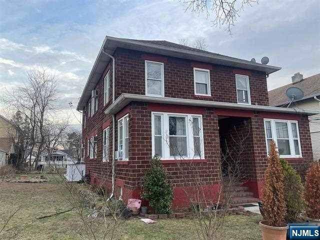 40 Hamilton RD, Teaneck, NJ 07666