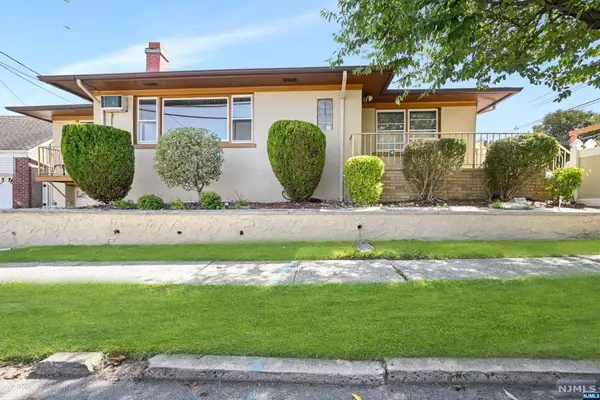 Lodi, NJ 07644,9 Warren ST