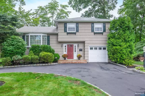 67 Johnson AVE, West Caldwell, NJ 07006