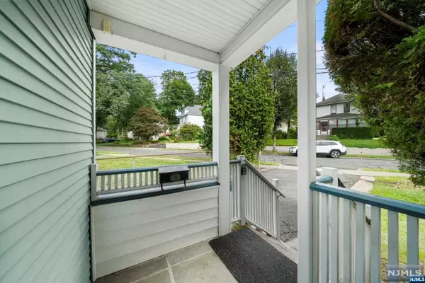 Glen Rock, NJ 07452,24 Bergen ST