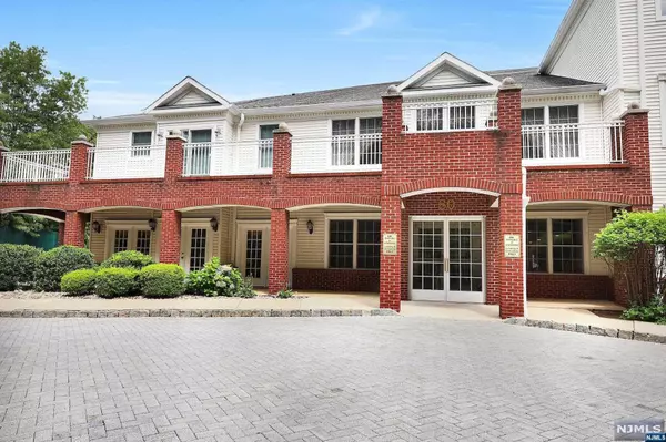 80 Ridgewood RD #209, Twp Of Washington, NJ 07676