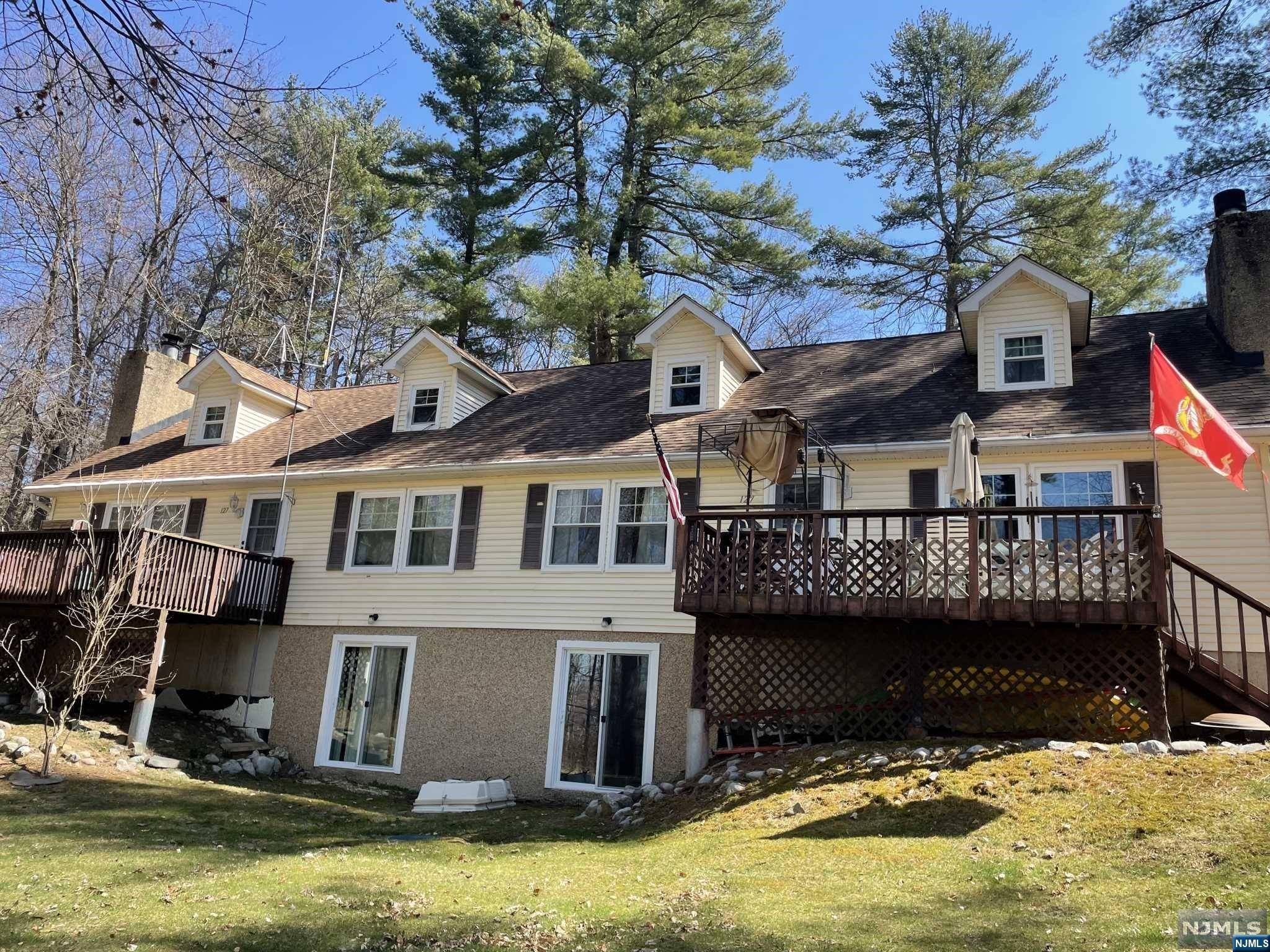 127 Hemlock Hill, Montague, NJ 07827
