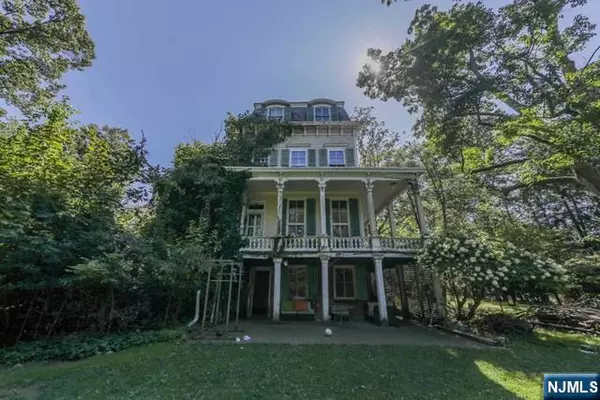 Norwood, NJ 07648,711 Broadway