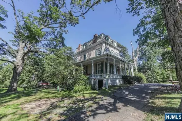 Norwood, NJ 07648,711 Broadway