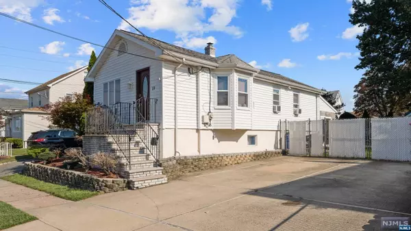 Wallington, NJ 07057,19 Van Dyke ST