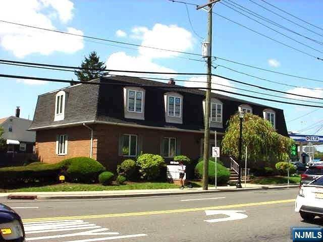 550 Mola BLVD, Elmwood Park, NJ 07407
