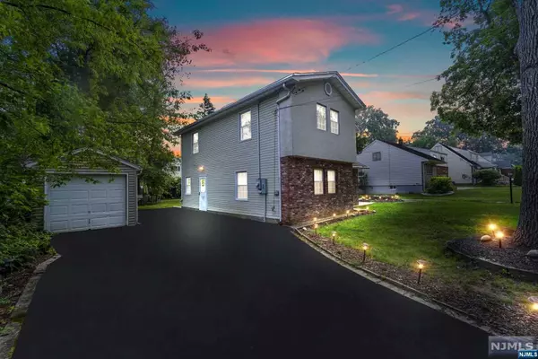Teaneck, NJ 07666,42 Van Arsdale PL